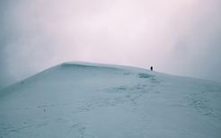 梦见下雪睡在外面