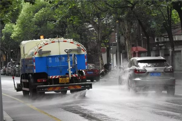 梦见洒水车是什么预兆