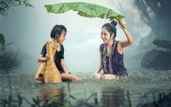 女人梦到下大雨